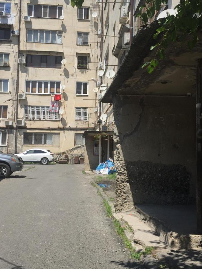 Homestay On Akademika Sakharova Soukhoumi Extérieur photo